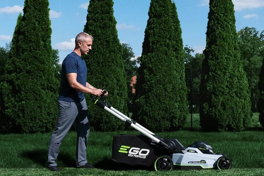 self propelled lawn mower